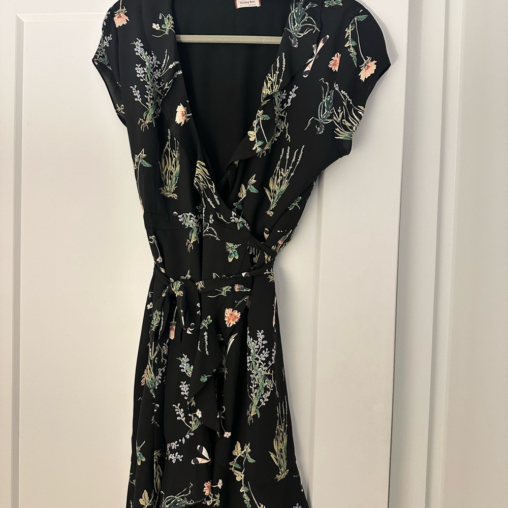 Sunday Best Floral Black Wrap Dress (Size 6)